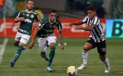 Dorival Junior festeja resultado do Ceará diante do Palmeiras