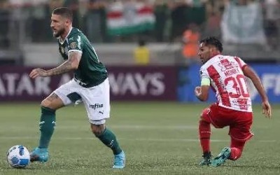 Veiga e Navarro brilham e Palmeiras goleia na Libertadores 