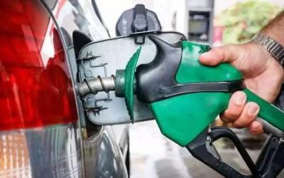 Bolsonaro troca presidente da Petrobras pela 3ª vez 