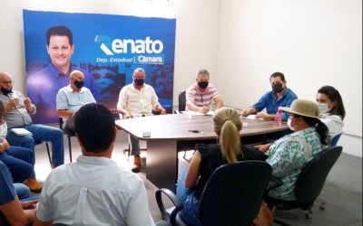 Renato Câmara discute melhorias para avicultores de MS