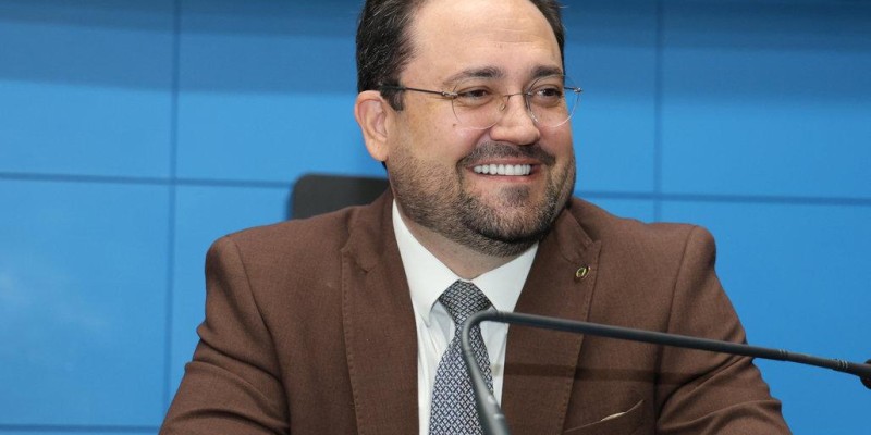 Marcio Fernandes solicita manutenção da sinalização na BR-060