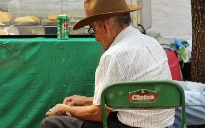 Filhos que abandonam idosos podem enfrentar processo e pagar pensão alimentícia... veja mais em https://www.campograndenews.com.br/brasil/cidades/filhos-que-abandonam-idosos-podem-enfrentar-processo-e-pagar-pensao-alimenticia