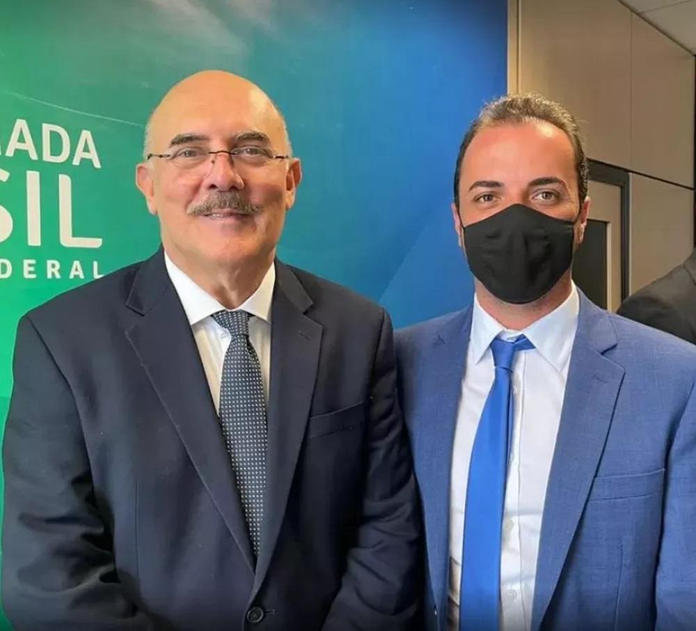 Prefeito de Boa Esperança do Sul relata que pastor pediu propina de R$ 40 mil após encontro no MEC Prefeito de Boa Esperança do Sul relata que pastor pediu propina de R$ 40 mil após encontro no MEC