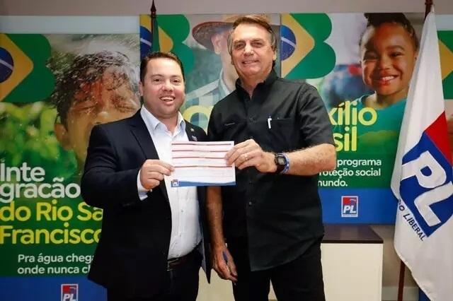 Bolsonaro volta a defender voto impresso nas eleições Bolsonaro volta a defender voto impresso nas eleições