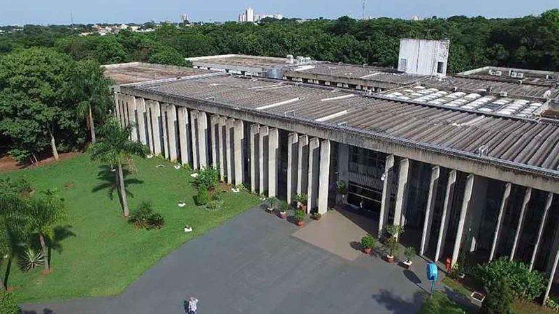 Com 2 janelas abertas, MS vê políticos mudarem de casa para Eleições 2022 Com 2 janelas abertas, MS vê políticos mudarem de casa para Eleições 2022