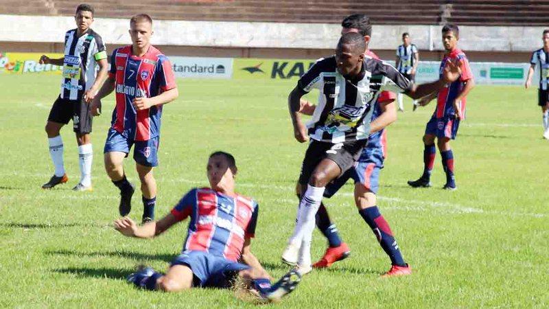 Estadual tem ‘perseguição’ de Galo e Comercial e Naviraiense atrás da liderança Estadual tem ‘perseguição’ de Galo e Comercial e Naviraiense atrás da liderança