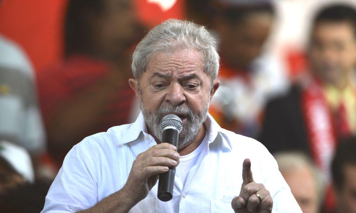 Lula teme ser assassinado durante campanha e diz que Bolsonaro só gosta de violência Lula teme ser assassinado durante campanha e diz que Bolsonaro só gosta de violência