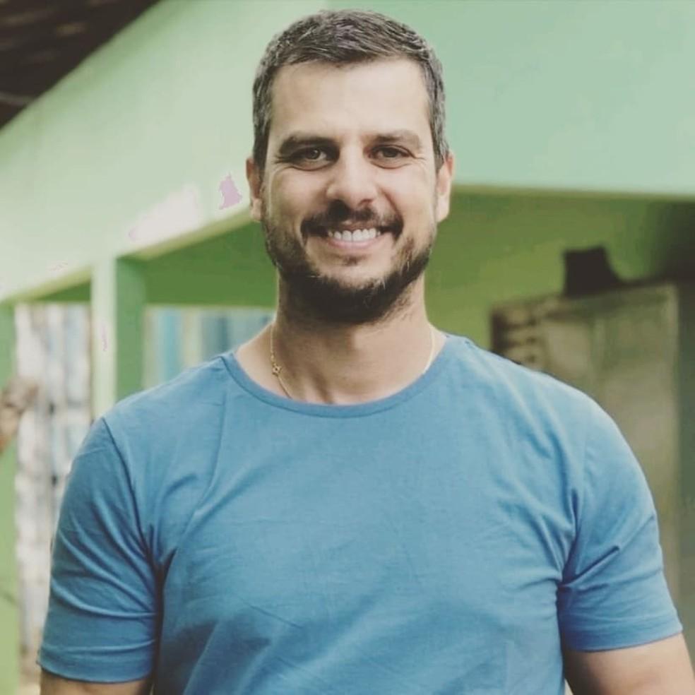 Policial civil é suspeito de ferir namorada a tiro em motel de Campo Grande e diz que foi  Policial civil é suspeito de ferir namorada a tiro em motel de Campo Grande e diz que foi 'acidental'