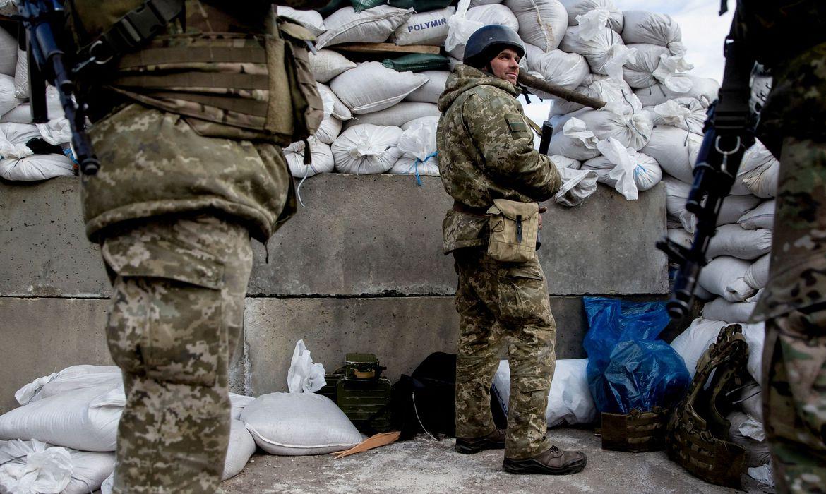 Rússia reivindica controle total da cidade ucraniana de Kherson Rússia reivindica controle total da cidade ucraniana de Kherson