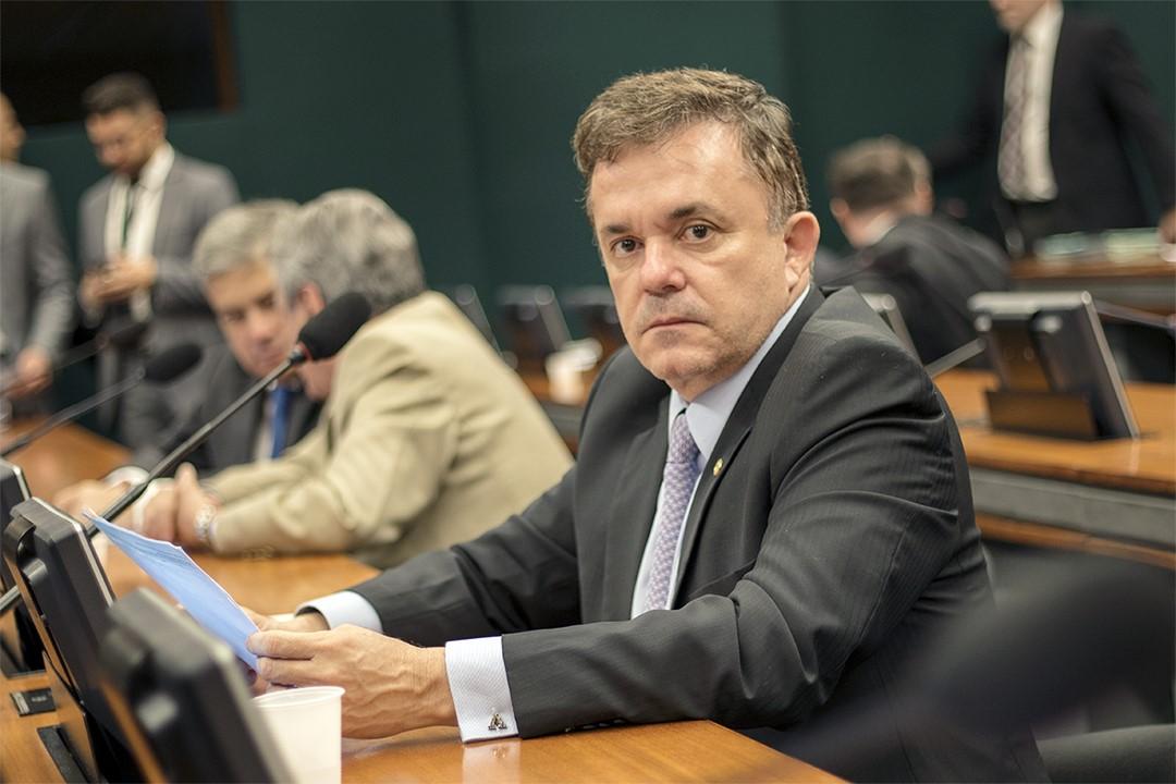 Vander defende derrubada de veto a Refis de micro e pequenas empresas Vander defende derrubada de veto a Refis de micro e pequenas empresas