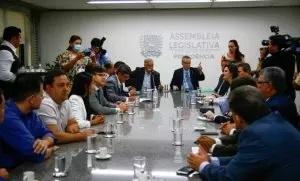 Governador vai à Assembleia entregar R$ 36 milhões em emendas Governador vai à Assembleia entregar R$ 36 milhões em emendas