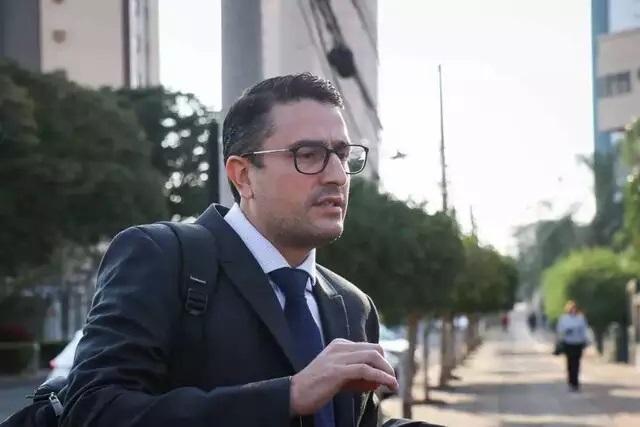 Intervenção nacional troca comando e racha PDT em MS  Intervenção nacional troca comando e racha PDT em MS