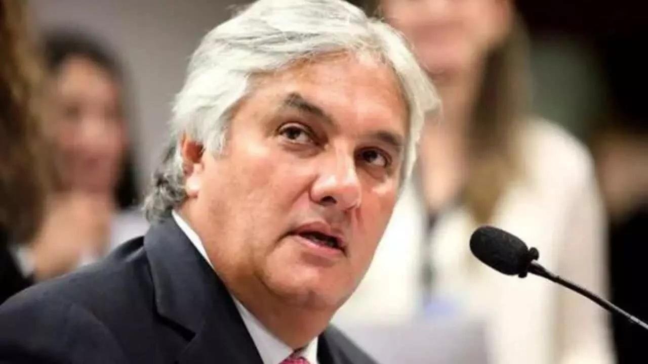 Justiça condena Delcídio em R$ 10 mil por falsas acusações de que Lula obstruiu investigações da Lava Jato Justiça condena Delcídio em R$ 10 mil por falsas acusações de que Lula obstruiu investigações da Lava Jato