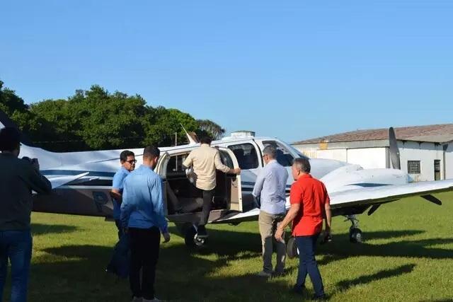 Odilon faz campanha com avião de empresário que foi alvo do juiz por sonegação  Odilon faz campanha com avião de empresário que foi alvo do juiz por sonegação