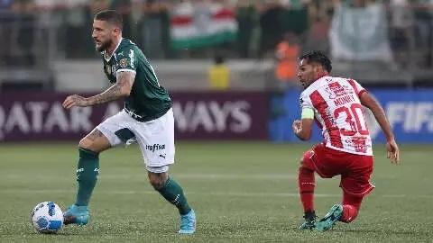 Veiga e Navarro brilham e Palmeiras goleia na Libertadores  Veiga e Navarro brilham e Palmeiras goleia na Libertadores