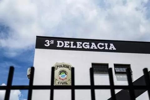 Diretor do Detran Gerson Claro Dino e mais dois detidos pelo Gaeco são levados para presídio Diretor do Detran Gerson Claro Dino e mais dois detidos pelo Gaeco são levados para presídio