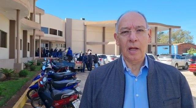 "Todos nós fomos atingidos", diz prefeito de MS em velório de colega executado