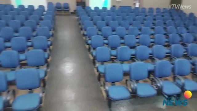 Câmara de Sidrolãndia quer gastar R$ 409 mil em troca de poltronas, apesar de bom estado  Câmara de Sidrolãndia quer gastar R$ 409 mil em troca de poltronas, apesar de bom estado