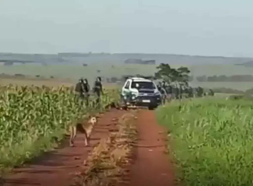 Donos de fazenda foco de conflito devem à União e propriedade pode ser penhorada  Donos de fazenda foco de conflito devem à União e propriedade pode ser penhorada