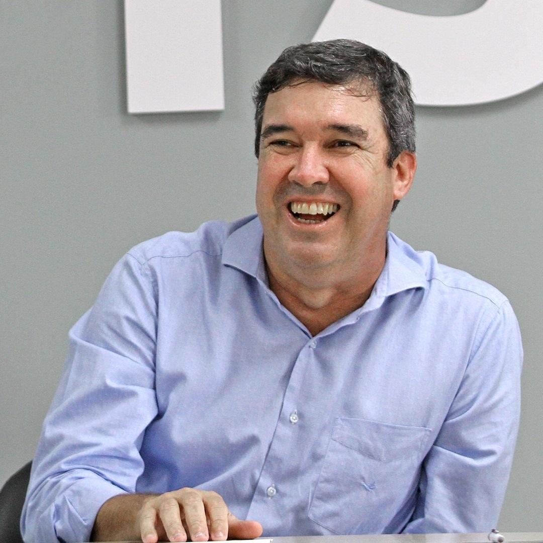 Eduardo Riedel Quando a gente trabalha junto com os municípios, Mato Grosso do Sul avança. Eduardo Riedel Quando a gente trabalha junto com os municípios, Mato Grosso do Sul avança.