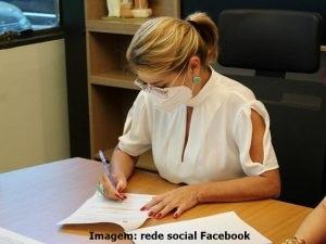 VANDA CAMILO cede servidora com “ÔNUS” para a Câmara Municipal VANDA CAMILO cede servidora com “ÔNUS” para a Câmara Municipal
