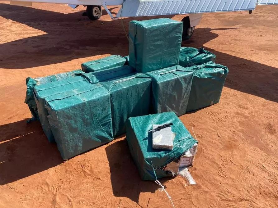 FAB usou dois Tucanos para interceptar aeronave em MS que carregava 500 kg de droga FAB usou dois Tucanos para interceptar aeronave em MS que carregava 500 kg de droga