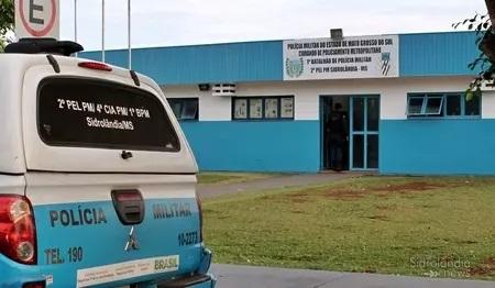 Adolescente  em Sidrolândia é apreendido após ameaçar esposa de 24 anos com faca, espeto e garrafa quebrada Adolescente  em Sidrolândia é apreendido após ameaçar esposa de 24 anos com faca, espeto e garrafa quebrada