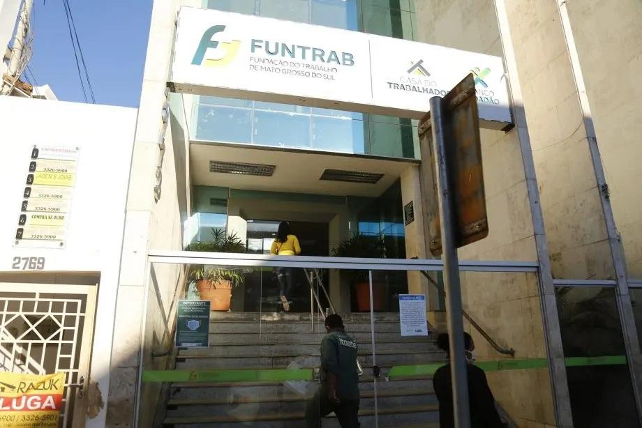 De acompanhante a açougueiro: Funtrab oferece mais de 3 mil vagas de emprego nesta quinta em MS De acompanhante a açougueiro: Funtrab oferece mais de 3 mil vagas de emprego nesta quinta em MS