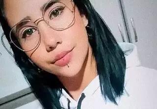 Dois meses após colocar piercing, jovem morre de infecção generalizada  Dois meses após colocar piercing, jovem morre de infecção generalizada