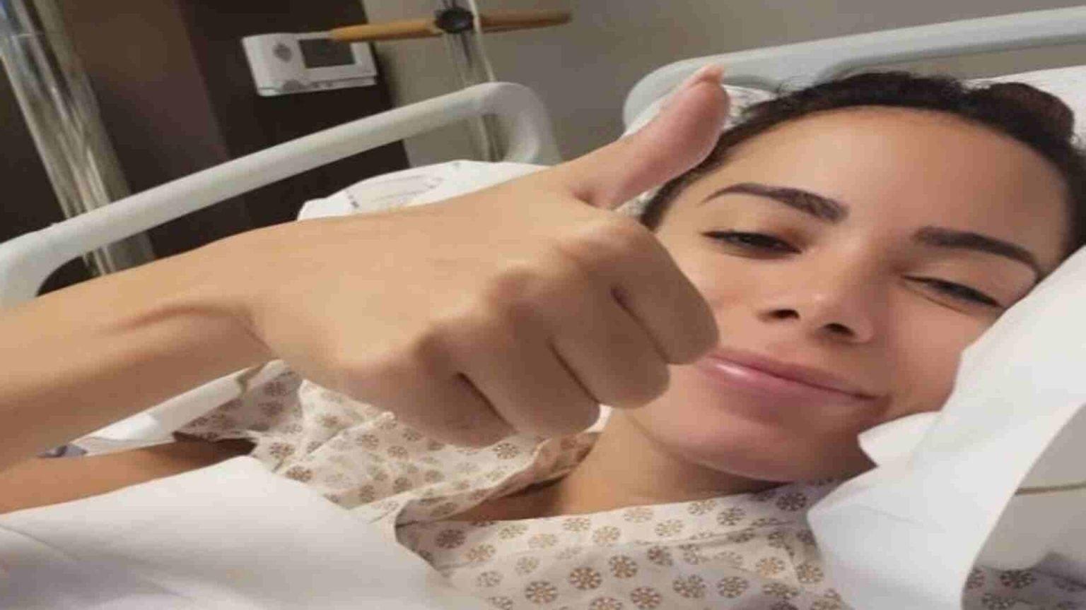 Internada para tratar endometriose, Anitta acalma fãs: "estou bem" Internada para tratar endometriose, Anitta acalma fãs: