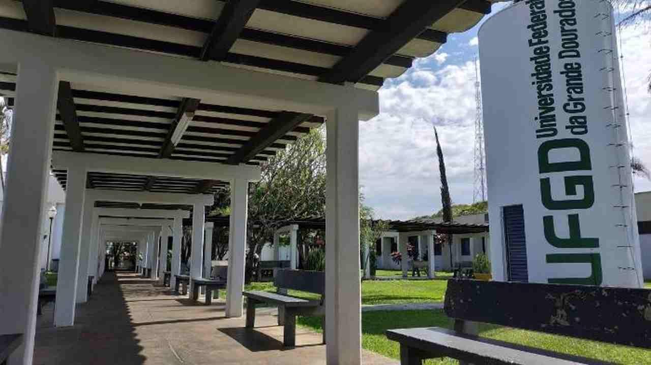 Matrícula para cursos de idiomas da UFGD começa nesta segunda-feira Matrícula para cursos de idiomas da UFGD começa nesta segunda-feira