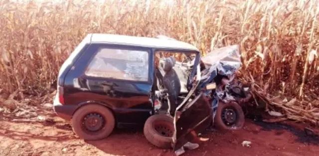 Poeira de estrada atrapalha e 4 ficam feridos após colisão; duas em estado grave em Sidrolâmdia. Poeira de estrada atrapalha e 4 ficam feridos após colisão; duas em estado grave em Sidrolâmdia.