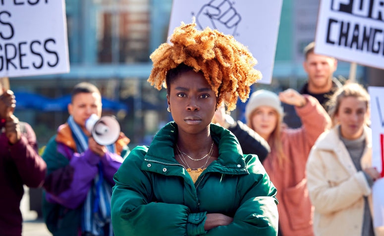 Racismo: uma estrutura de dominação social que precisa ser desconstruída e superada Racismo: uma estrutura de dominação social que precisa ser desconstruída e superada