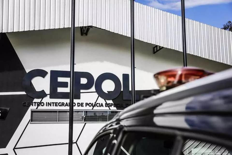 Seguranças trocam tiros com ocupantes de carro prata em obra de posto de gasolina em Campo Grande na saida de Sidrolândia Seguranças trocam tiros com ocupantes de carro prata em obra de posto de gasolina em Campo Grande na saida de Sidrolândia