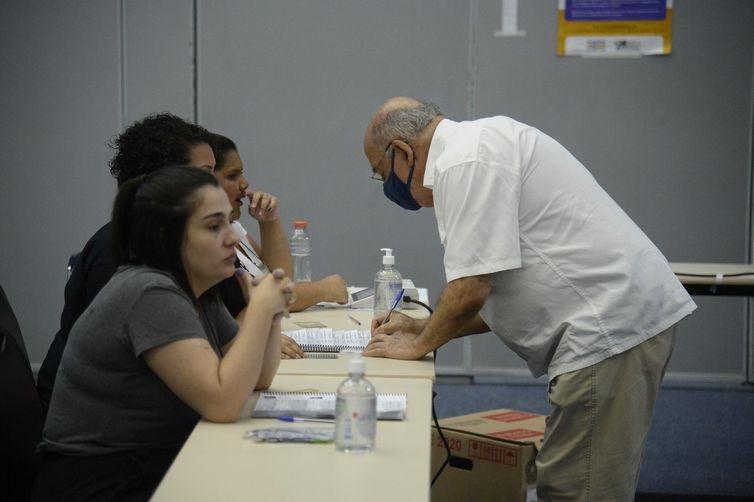 Saiba para quem o voto é obrigatório e para quem é facultativo Saiba para quem o voto é obrigatório e para quem é facultativo