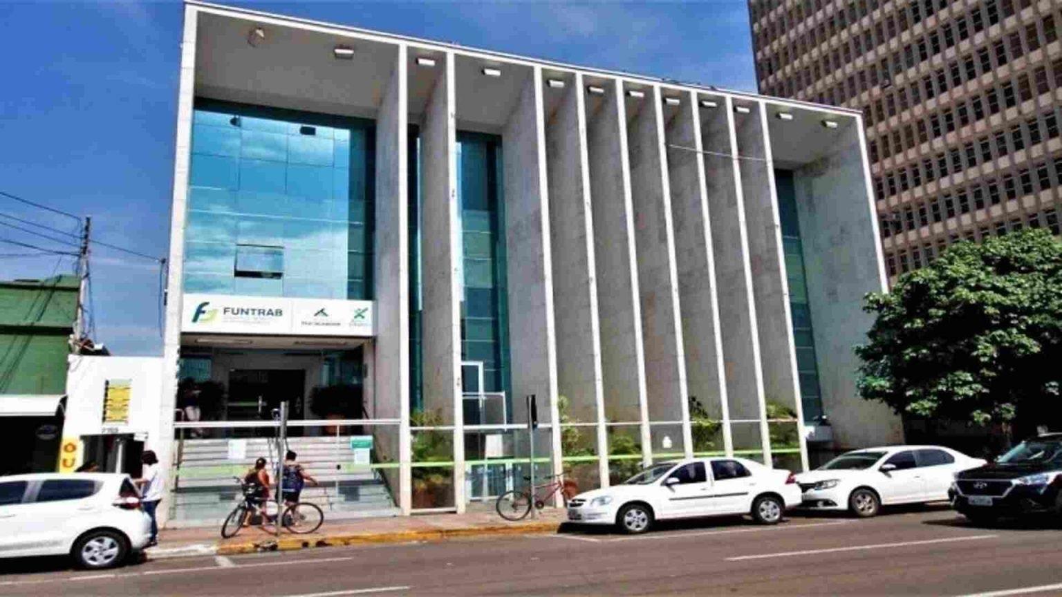 Procura emprego? Funtrab oferta mais de 3,6 mil vagas em Mato Grosso do Sul na segunda-feira Procura emprego? Funtrab oferta mais de 3,6 mil vagas em Mato Grosso do Sul na segunda-feira