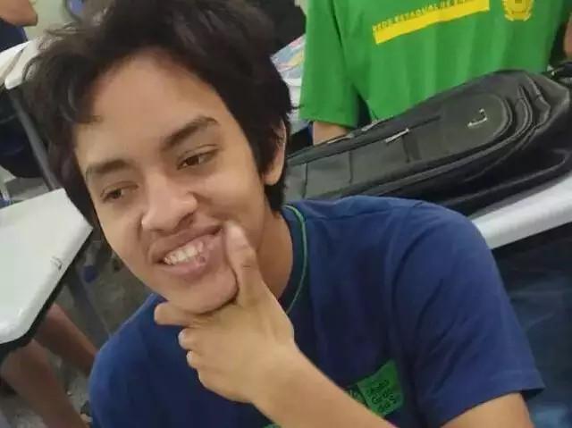 Família procura jovem de 18 anos desaparecido em Campo Grande  Família procura jovem de 18 anos desaparecido em Campo Grande