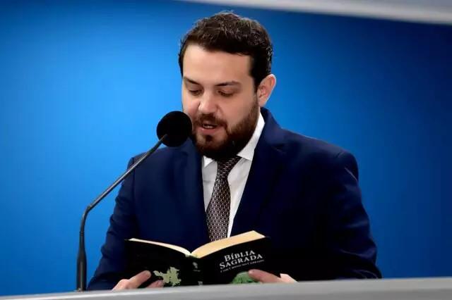 Mesada de R$ 100 mil: delator revela como genro de prefeita lucrou com contratos  Mesada de R$ 100 mil: delator revela como genro de prefeita lucrou com contratos