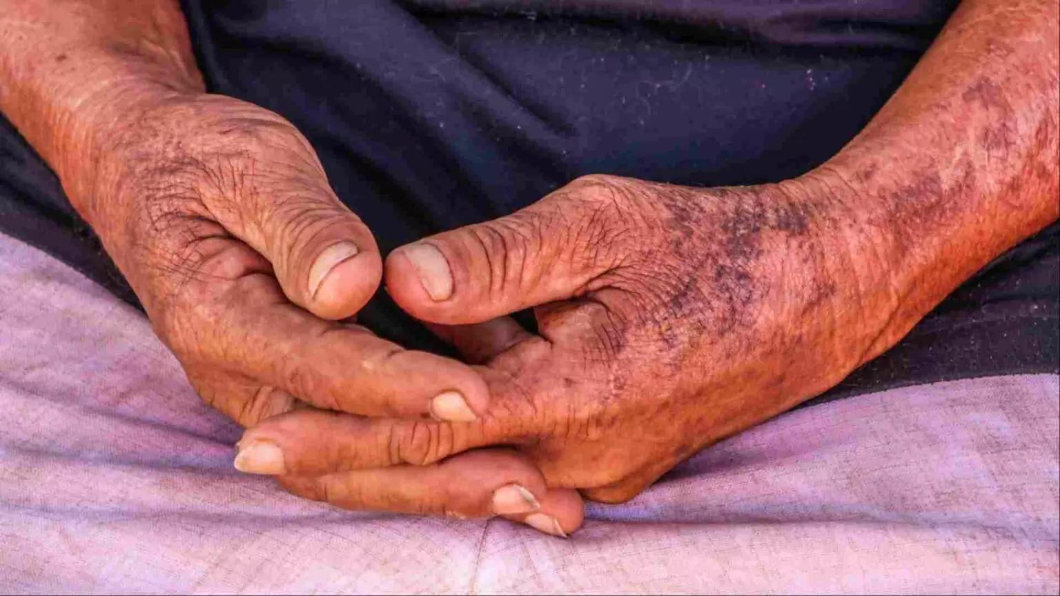 Ao realizar entrega, mulher encontra idoso, de 95 anos, abandonado e caído em casa em Sidrolândia Ao realizar entrega, mulher encontra idoso, de 95 anos, abandonado e caído em casa em Sidrolândia