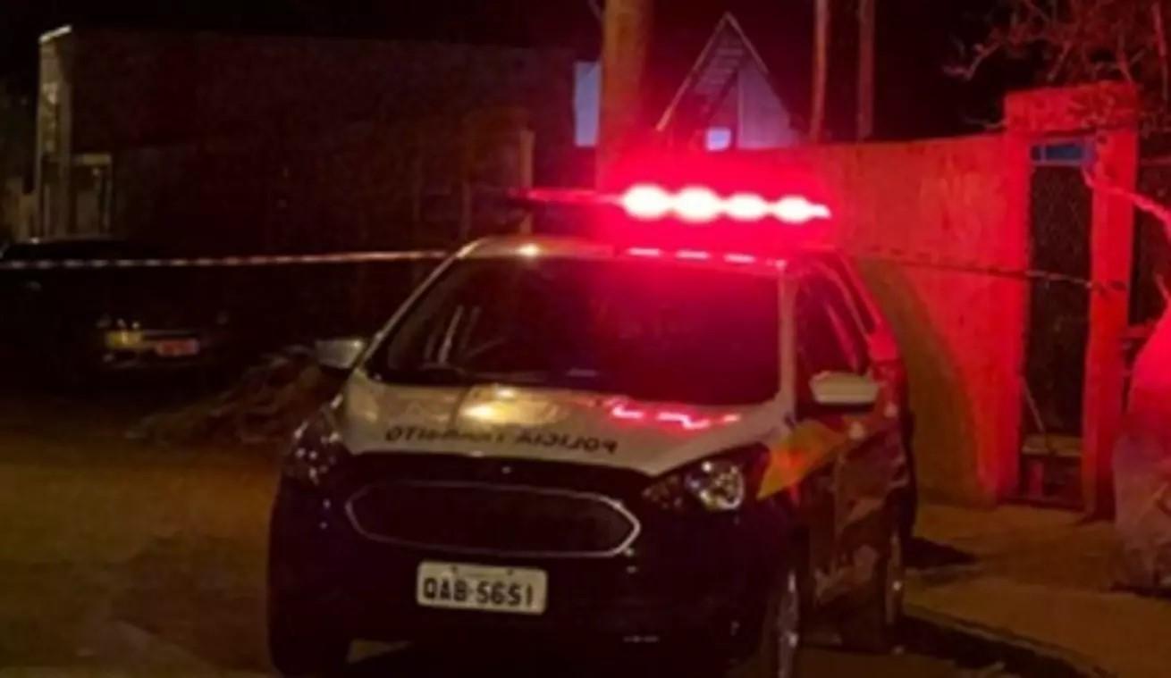 Polícia descarta atentado contra casa de ex-prefeito em que mulher foi ferida a tiros na perna Polícia descarta atentado contra casa de ex-prefeito em que mulher foi ferida a tiros na perna