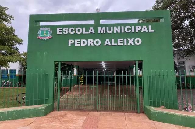 Com risco de desabamento, sete salas de escola municipal são interditadas  Com risco de desabamento, sete salas de escola municipal são interditadas