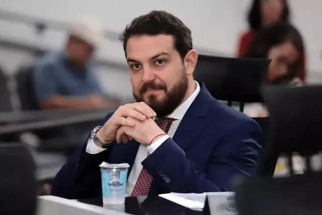 Ex-vereador Claudinho Serra é preso em nova fase de operação contra corrupção... veja mais em https://www.campograndenews.com.br/cidades/capital/ex-vereador-claudinho-serra-e-preso-em-nova-fase-de-operacao-contra-corrupcao Ex-vereador Claudinho Serra é preso em nova fase de operação contra corrupção... veja mais em https://www.campograndenews.com.br/cidades/capital/ex-vereador-claudinho-serra-e-preso-em-nova-fase-de-operacao-contra-corrupcao