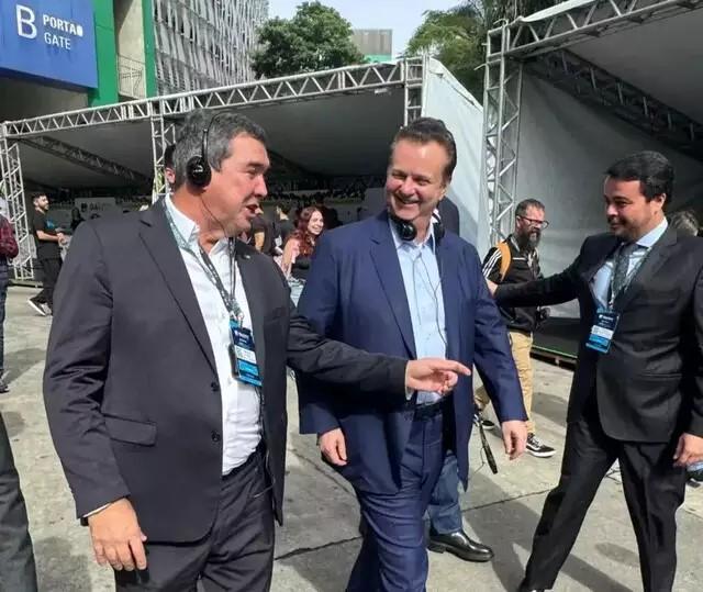Gilberto Kassab vê em Riedel “grande contribuição para o País”... veja mais em https://www.campograndenews.com.br/politica/gilberto-kassab-ve-em-riedel-grande-contribuicao-para-o-pais Gilberto Kassab vê em Riedel “grande contribuição para o País”... veja mais em https://www.campograndenews.com.br/politica/gilberto-kassab-ve-em-riedel-grande-contribuicao-para-o-pais