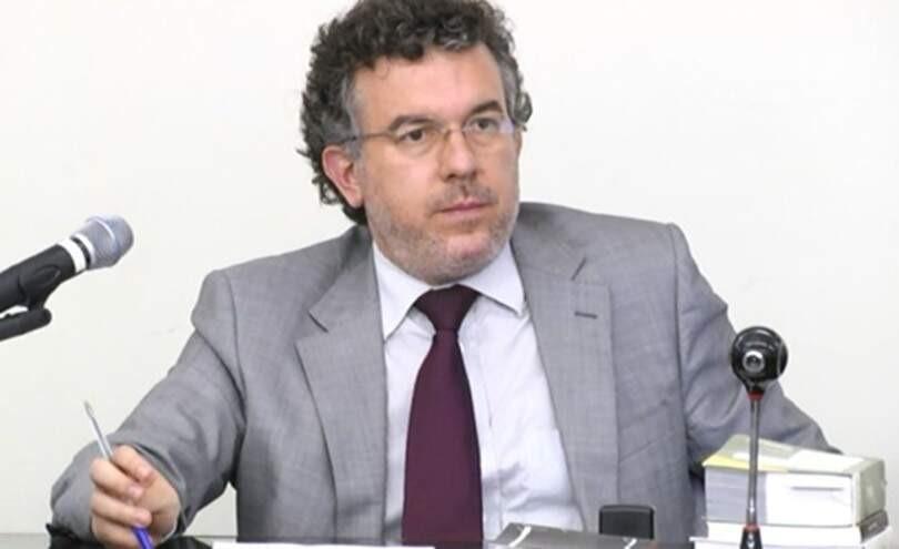 Juiz que denunciou colegas e causou aposentadoria volta a ser punido em MS...  Juiz que denunciou colegas e causou aposentadoria volta a ser punido em MS...