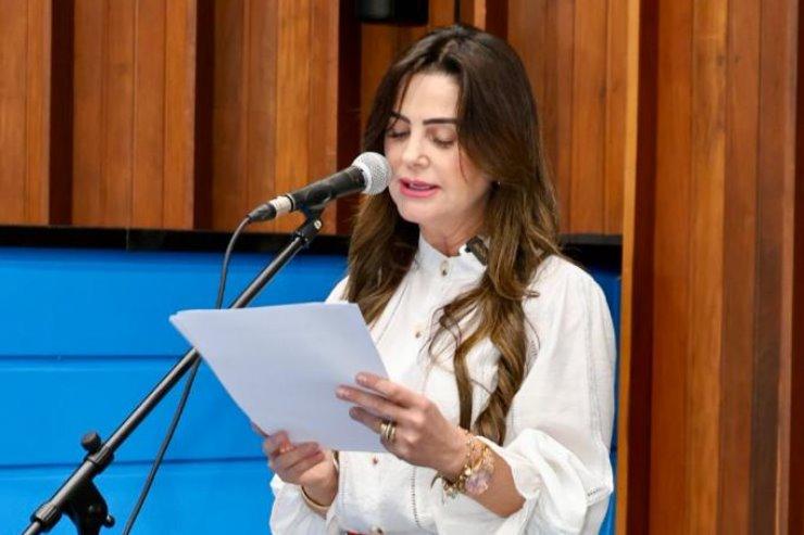 Mara Caseiro solicita cursos de Farmácia e Enfermagem na UEMS de Jardim Mara Caseiro solicita cursos de Farmácia e Enfermagem na UEMS de Jardim
