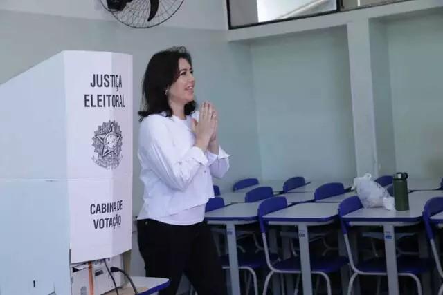MDB dá as costas a Simone e descarta apoio até para candidatura ao Senado... veja mais em https://www.campograndenews.com.br/politica/mdb-da-as-costas-a-simone-e-descarta-apoio-ate-para-candidatura-ao-senado MDB dá as costas a Simone e descarta apoio até para candidatura ao Senado... veja mais em https://www.campograndenews.com.br/politica/mdb-da-as-costas-a-simone-e-descarta-apoio-ate-para-candidatura-ao-senado