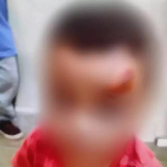 Monitora é flagrada agredindo crianças em creche... veja mais em https://www.campograndenews.com.br/cidades/interior/monitora-e-flagrada-agredindo-criancas-em-creche Monitora é flagrada agredindo crianças em creche... veja mais em https://www.campograndenews.com.br/cidades/interior/monitora-e-flagrada-agredindo-criancas-em-creche