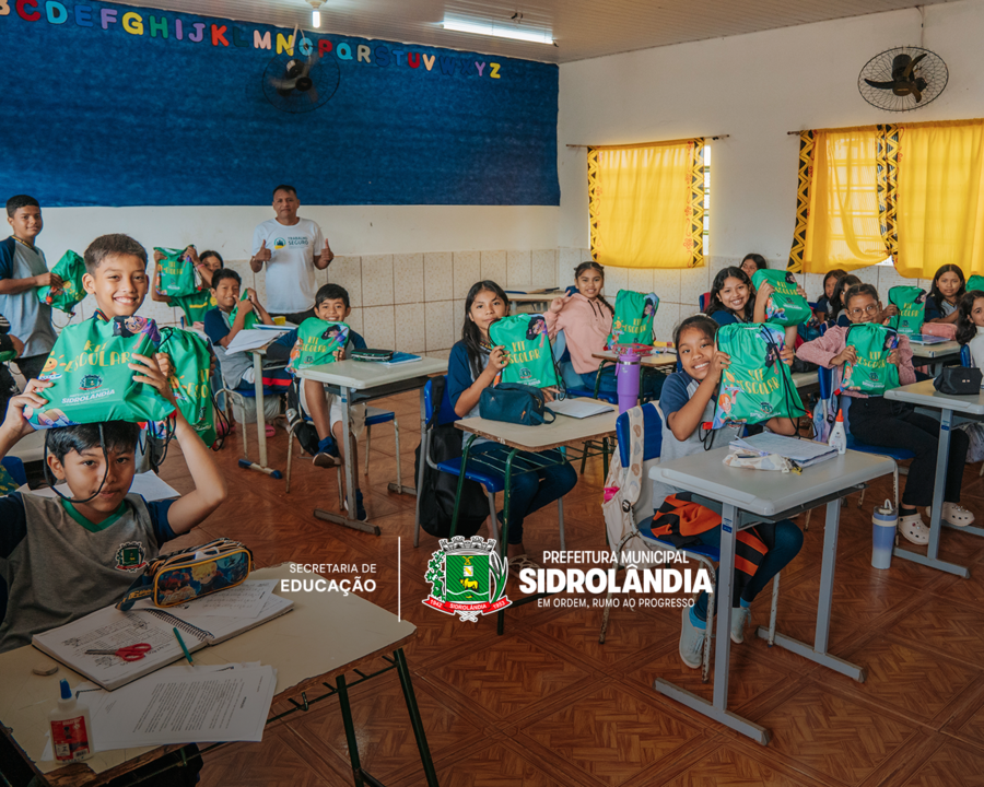 Prefeitura de Sidrolândia realiza entrega de materiais escolares para todos os alunos da rede municipal Prefeitura de Sidrolândia realiza entrega de materiais escolares para todos os alunos da rede municipal