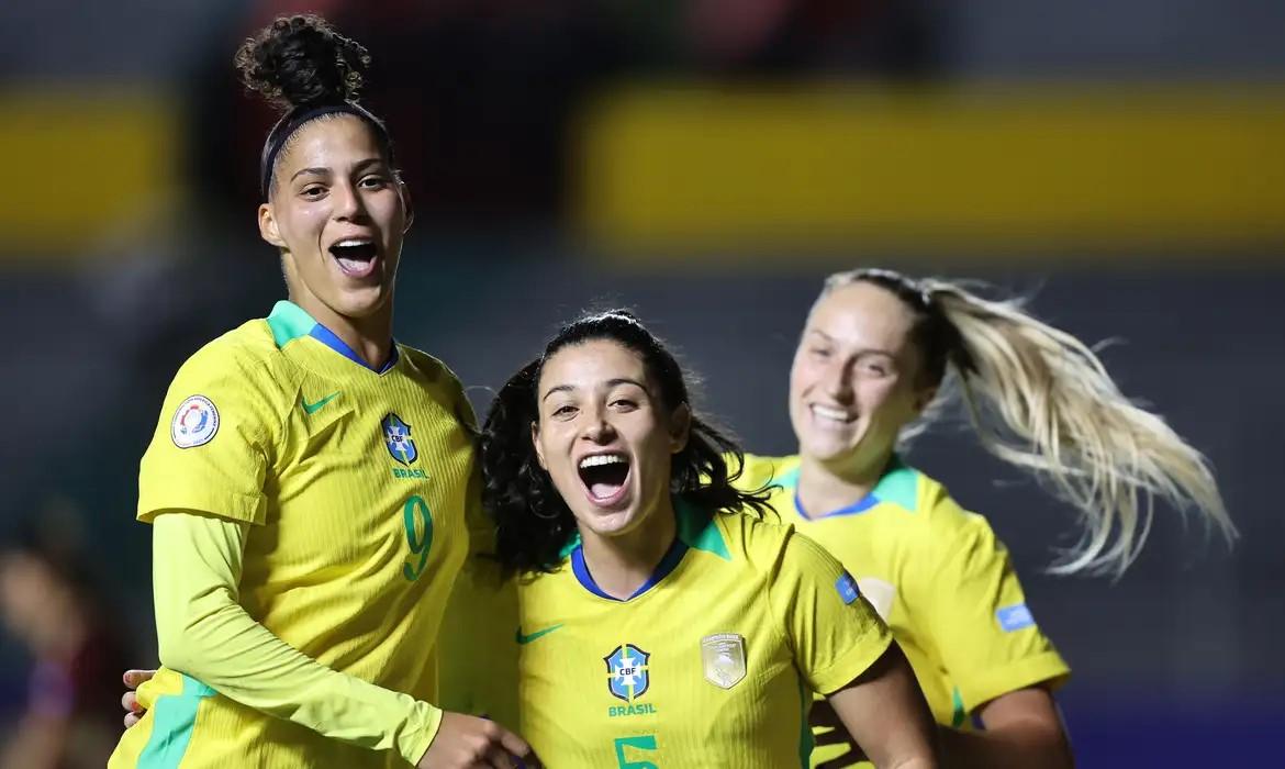 Brasil inicia Copa América com vitória de 2 a 0 sobre a Venezuela Brasil inicia Copa América com vitória de 2 a 0 sobre a Venezuela