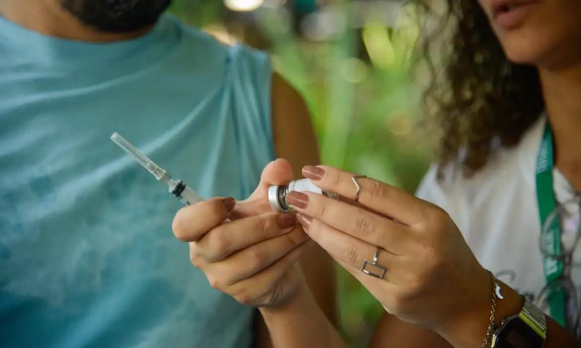 Casos de Síndrome Respiratória Aguda Grave caem na maior parte do país Casos de Síndrome Respiratória Aguda Grave caem na maior parte do país